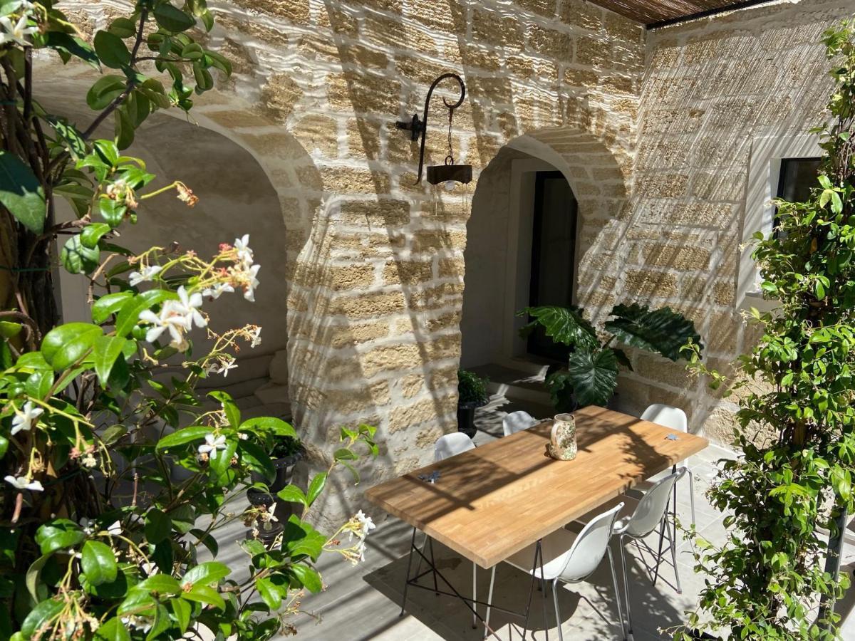 Saint-Siffret La Cour St Siffret- Uzes Bed & Breakfast エクステリア 写真