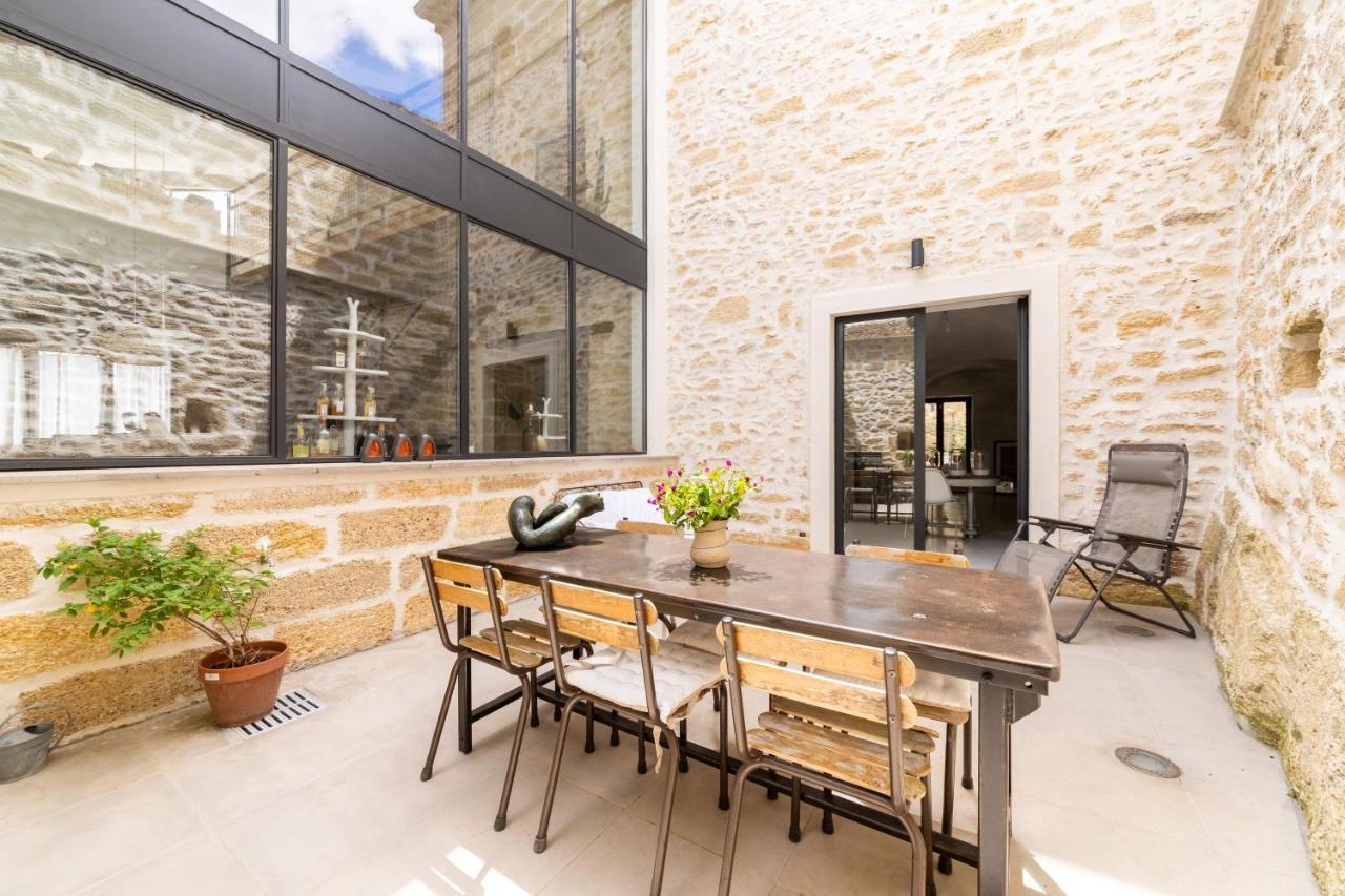 Saint-Siffret La Cour St Siffret- Uzes Bed & Breakfast エクステリア 写真